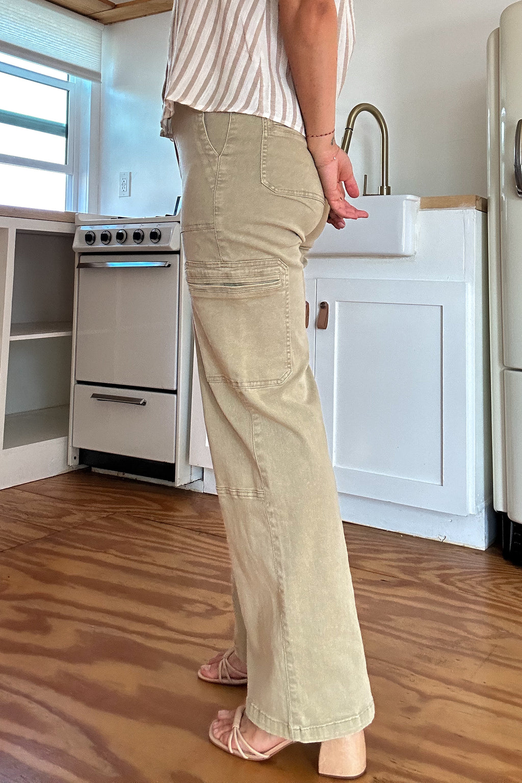 The Chloe Pant-Hazel Nut